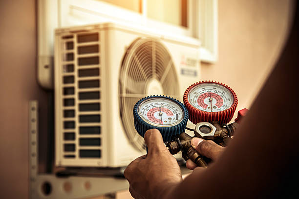 Professional Hvac technician working in Victorville, CA